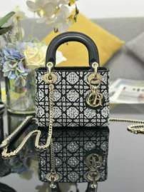 Picture of Dior Handbags _SKUfw239330559fw